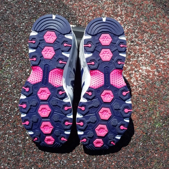 New Balance  sneakers NWOB - Picture 6 of 8